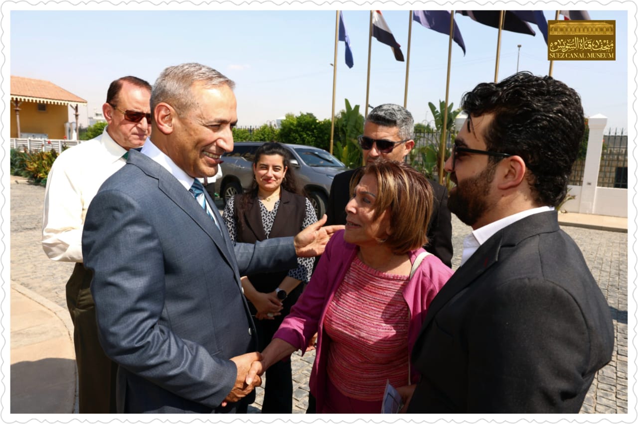 زيارة الكاتبة الكبيرة فريدة الشوباشي عضو مجلس النواب لمتحف قناة السويس